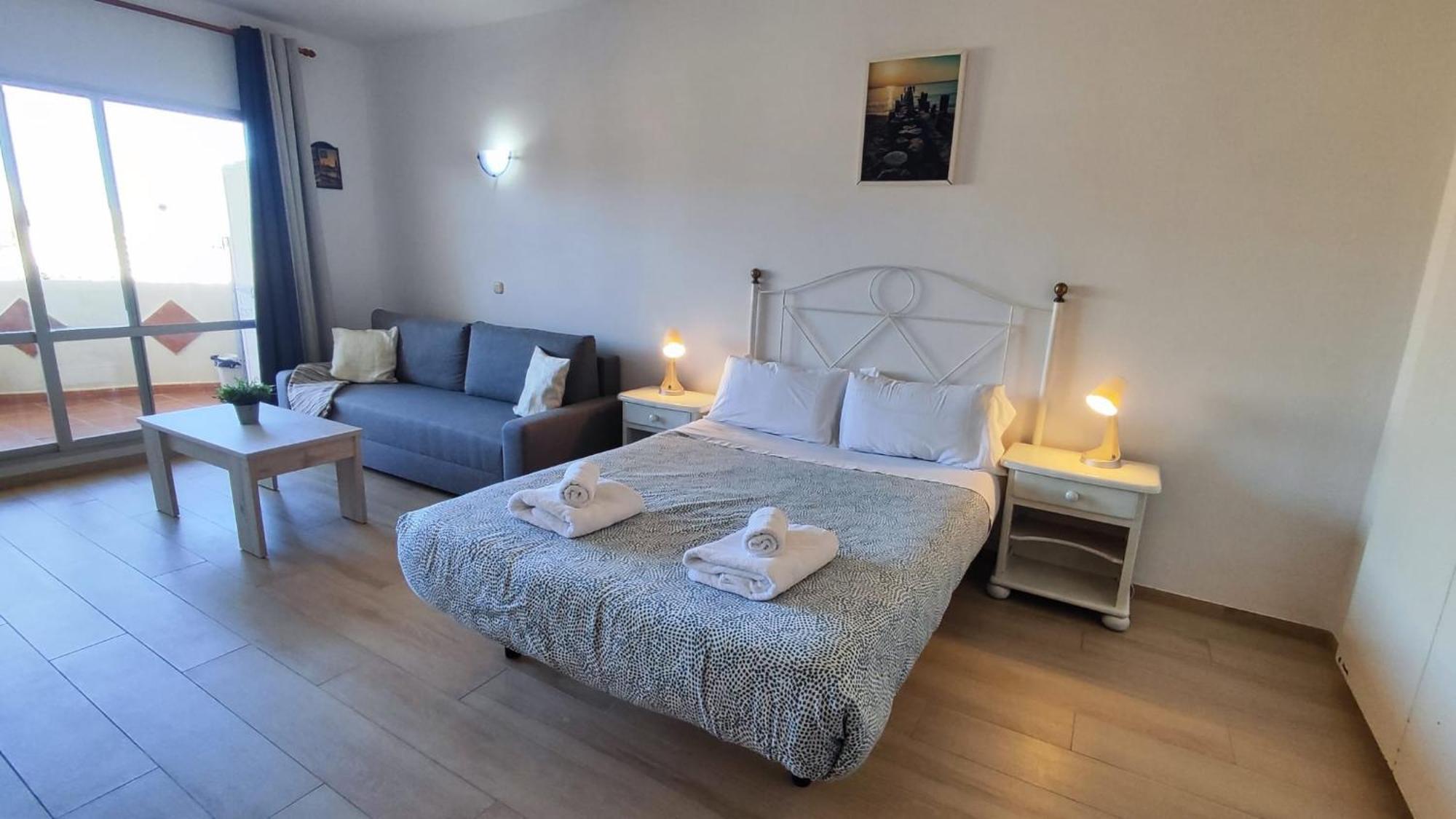 Benal Beach Suite Ii, Estudio Con Parque Acuatico Y Vistas Al Mar. Benalmadena Exterior photo